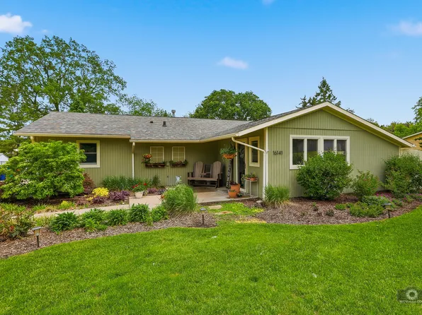 16141 Laurel Dr, Orland Park, IL 60462