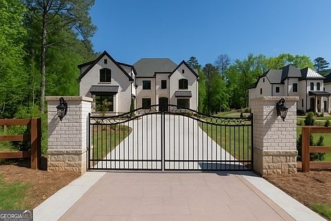 3rd image of 10765 Shallowford Rd