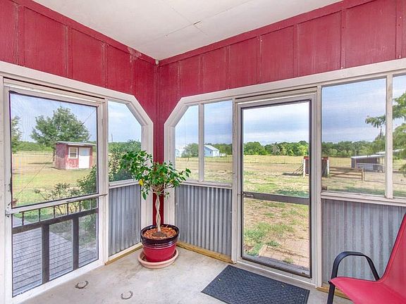 4th image of 1140 County Road 333
