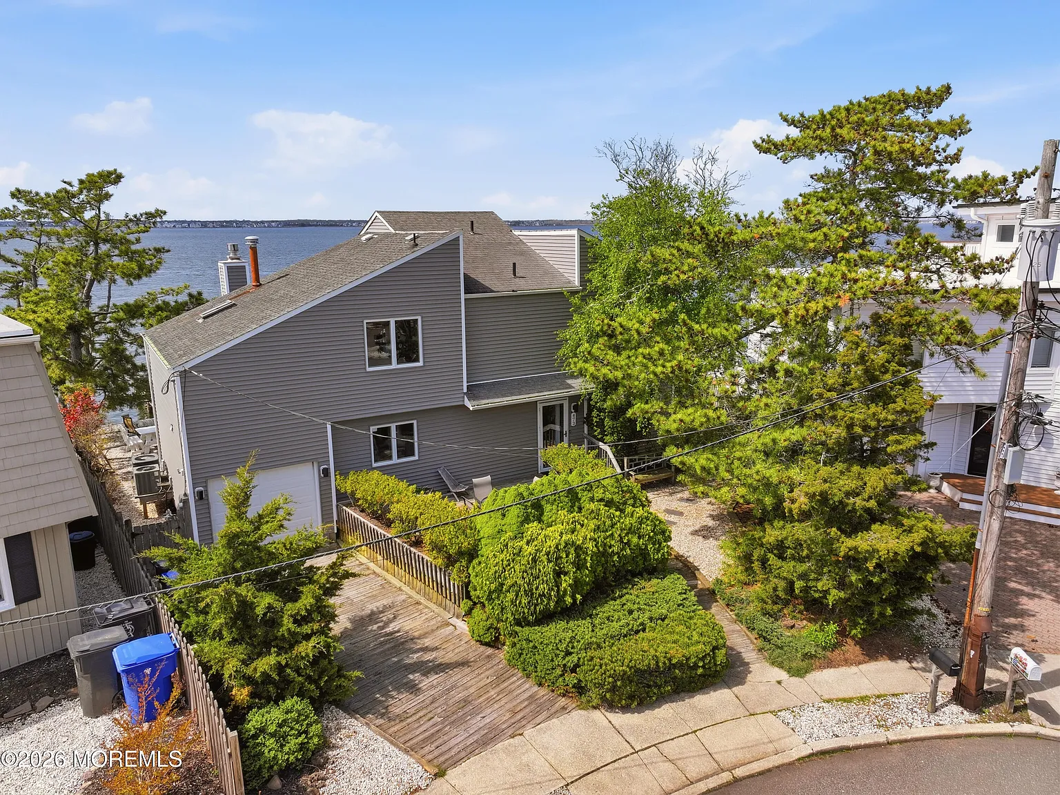 3 bed, 2.5 bath, 2040 sqft, $8,000 — Photo 3