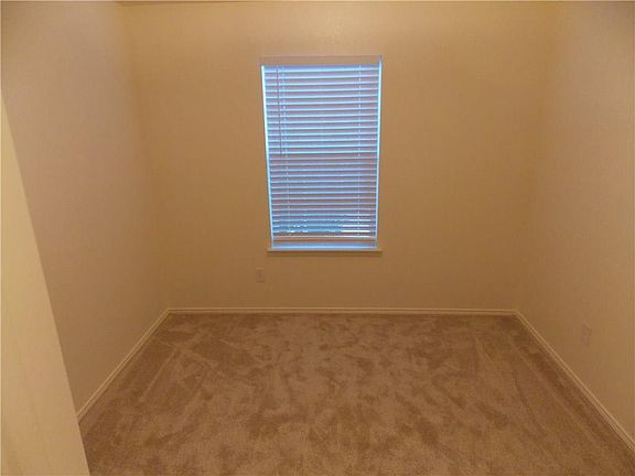 4th image of 2764 Lynx Ln