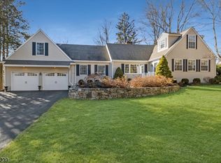 50 Mullens Ln, Bernardsville, NJ 07924