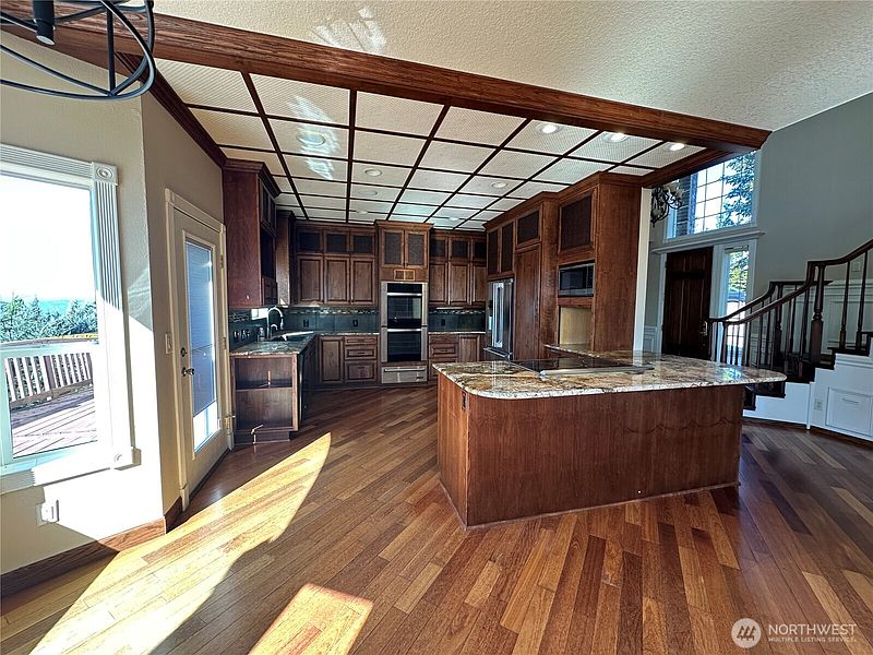 2nd image of 444 Sommerset Road