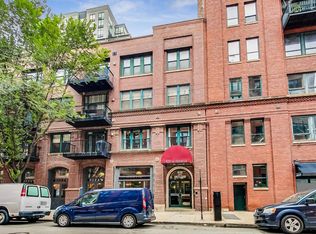 420 W Ontario St APT 209, Chicago, IL 60654