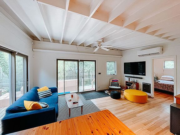 3rd image of 181 Pine Walk
