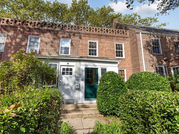 39-26 Gosman Ave, Sunnyside, NY 11104