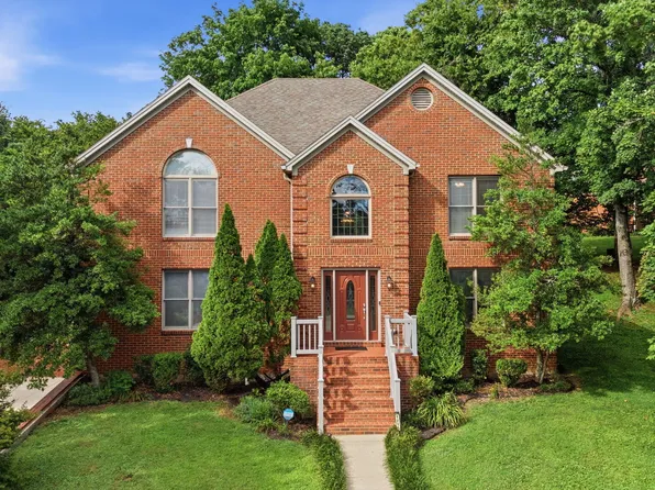 1215 Discher Dr, Frankfort, KY 40601
