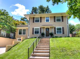 215 W 67th St, Kansas City, MO 64113