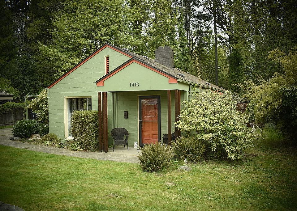 1st image of 1410 28th Ave SE