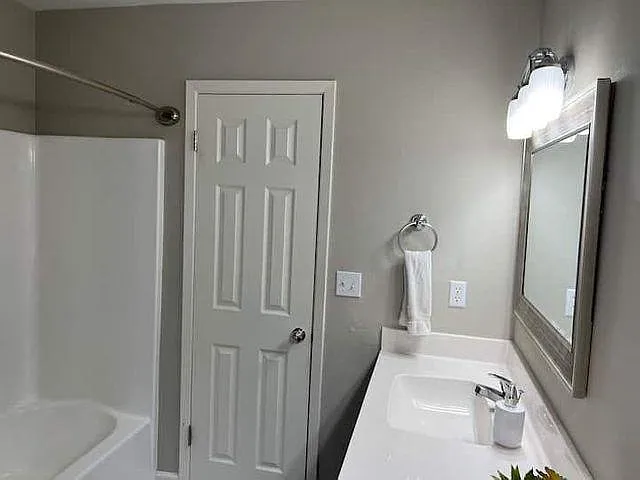 289 Honeysuckle Way — Photo 38