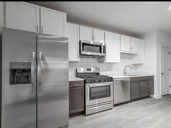 2nd image of 4850-4858 S Drexel Ave #3
