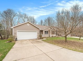 3356 Irongate Ct, Kalamazoo, MI 49009