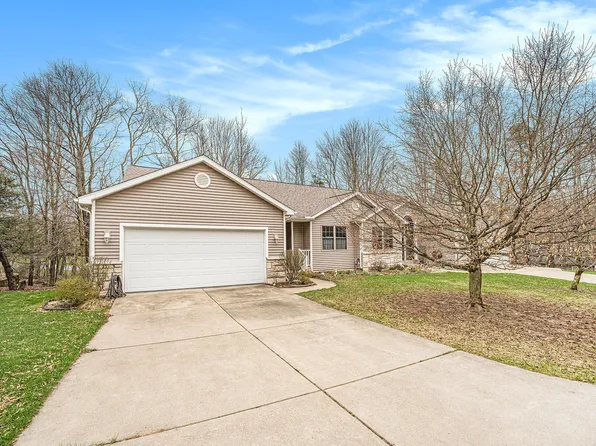 3356 Irongate Ct, Kalamazoo, MI 49009