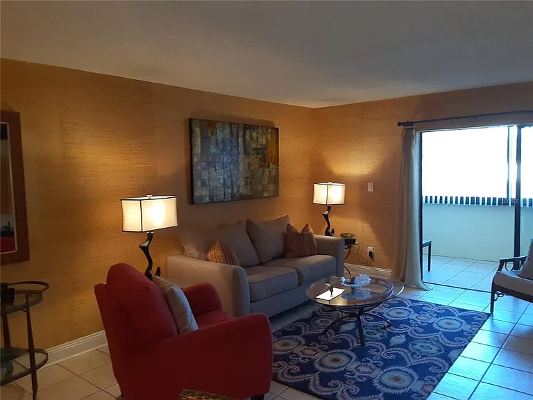 350 S Polk Dr #207 — Photo 7
