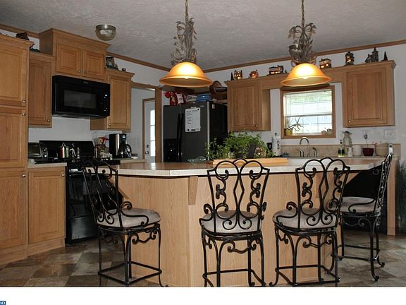 4th image of 252 Horseshoe Dr