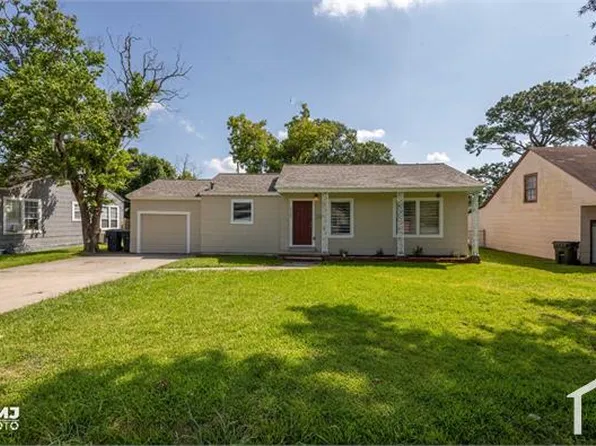 3140 Boyd Ave, Groves, TX 77619
