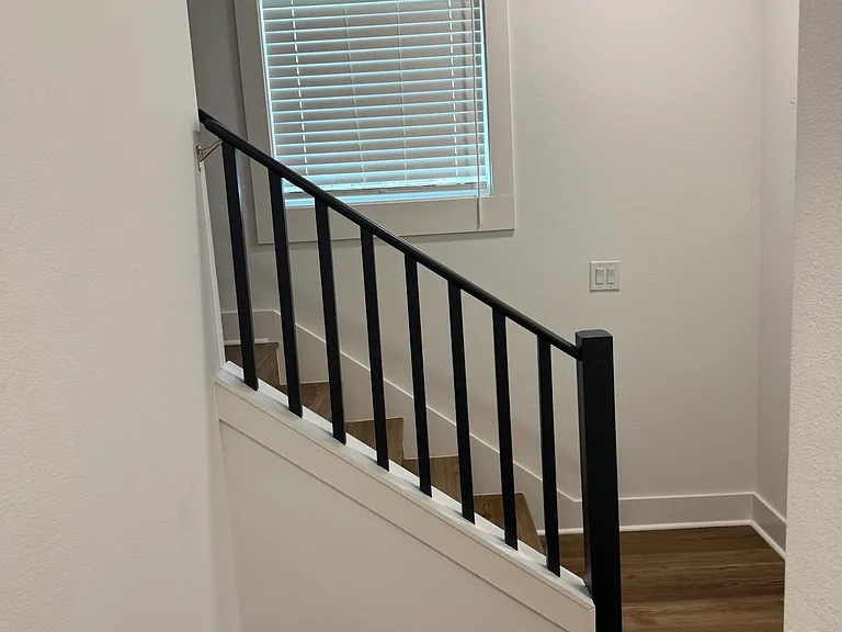 212 N D St — Photo 12