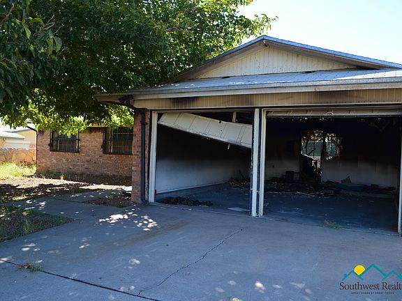 2nd image of 4624 Tropicana Ave