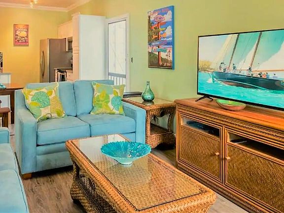 3rd image of 906 Truman Ave APT 1