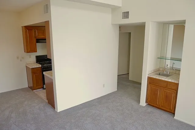 15045 Dickens St #205 — Photo 16
