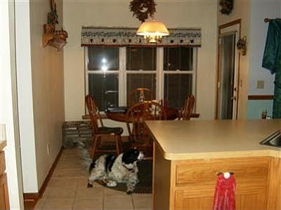3rd image of 354 Lakeside Ave