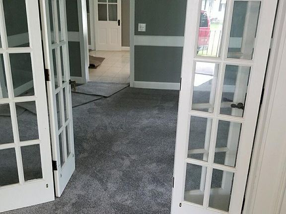 3rd image of 1221 Norton Ave