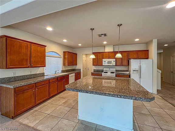 5th image of 5281 Tulip Hill Ave