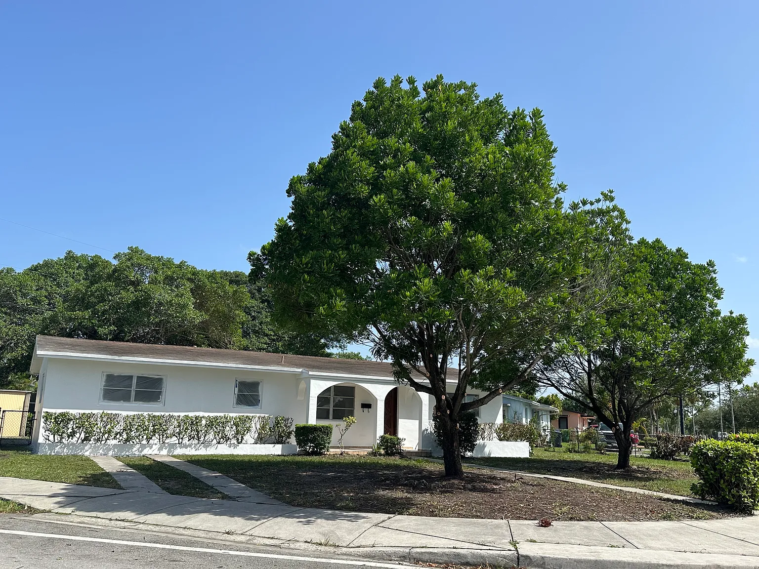 3 bed, 1479 sqft, $3,550 — Photo 3