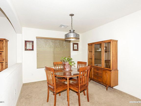 3rd image of 7213 W Globe Ave