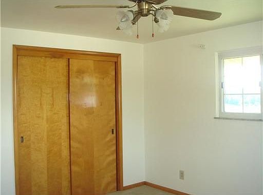 3rd image of 51 Jefferson Dr