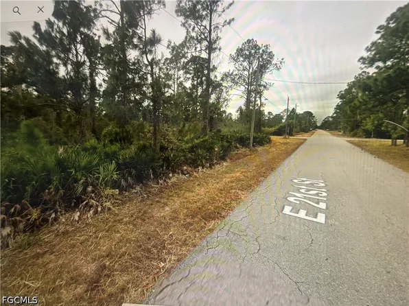 3802 E 21st St, Alva, FL 33920