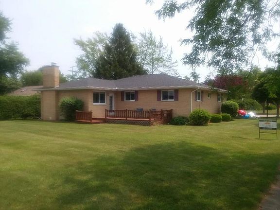 2nd image of 633 Garden St