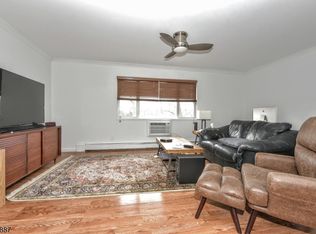 747 Riverside Ave, Lyndhurst, NJ 07071