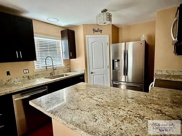 3048 S Buckingham Ct — Photo 3