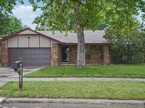 1112 W Memphis St, Broken Arrow, OK 74012