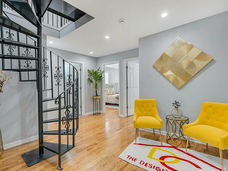 12 Orange Rd — Photo 23