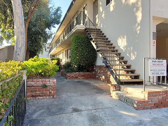 2nd image of 11623 Darlington Ave #212