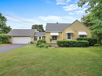 5870 Kalamazoo Ave SE, Kentwood, MI, 49508