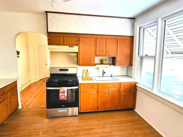 7330 Palmetto St, Philadelphia, PA 19111