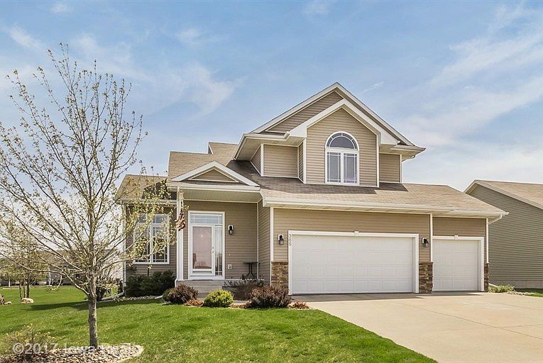 1st image of 365 SE Sagewood Cir