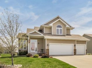 365 SE Sagewood Cir, Waukee, IA 50263