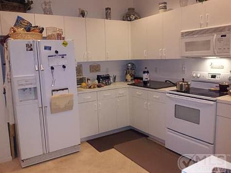 4th image of 12598 Crystal Pointe Dr APT B