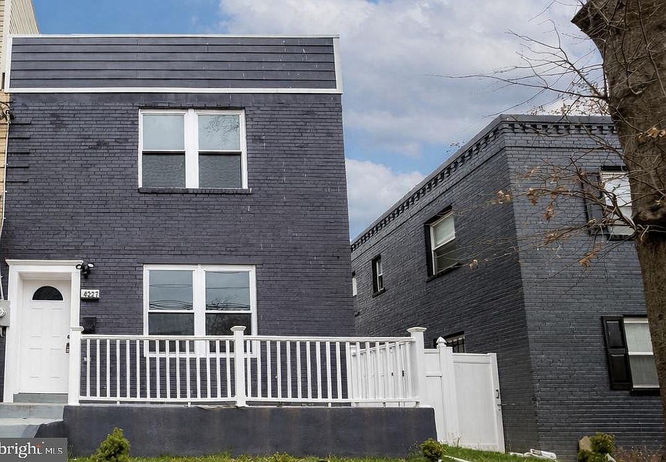 1st image of 4227 Edson Pl NE