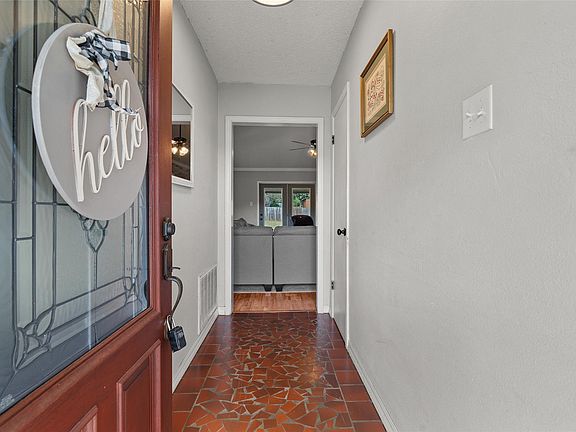 3rd image of 5215 Foxglove Dr
