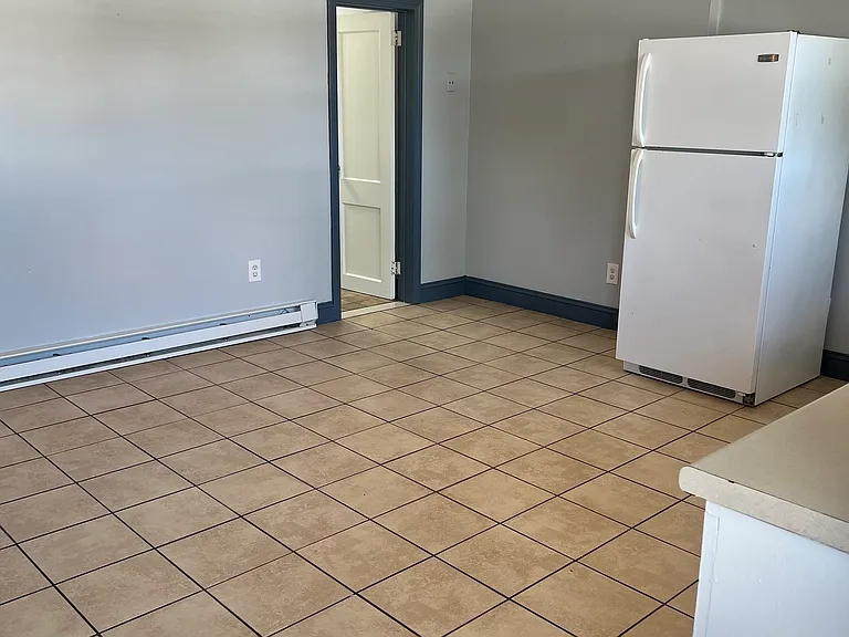 28 Salmon Dr #B — Photo 5