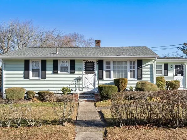 212 Lockwood St, West Warwick, RI 02893