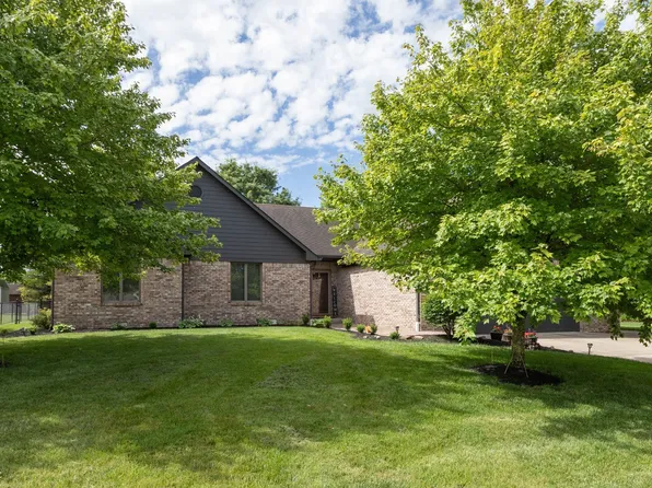 219 Deer Trace Ct, Pittsboro, IN 46167