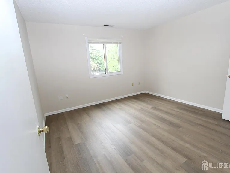 4707 Ravens Crest Dr — Photo 16