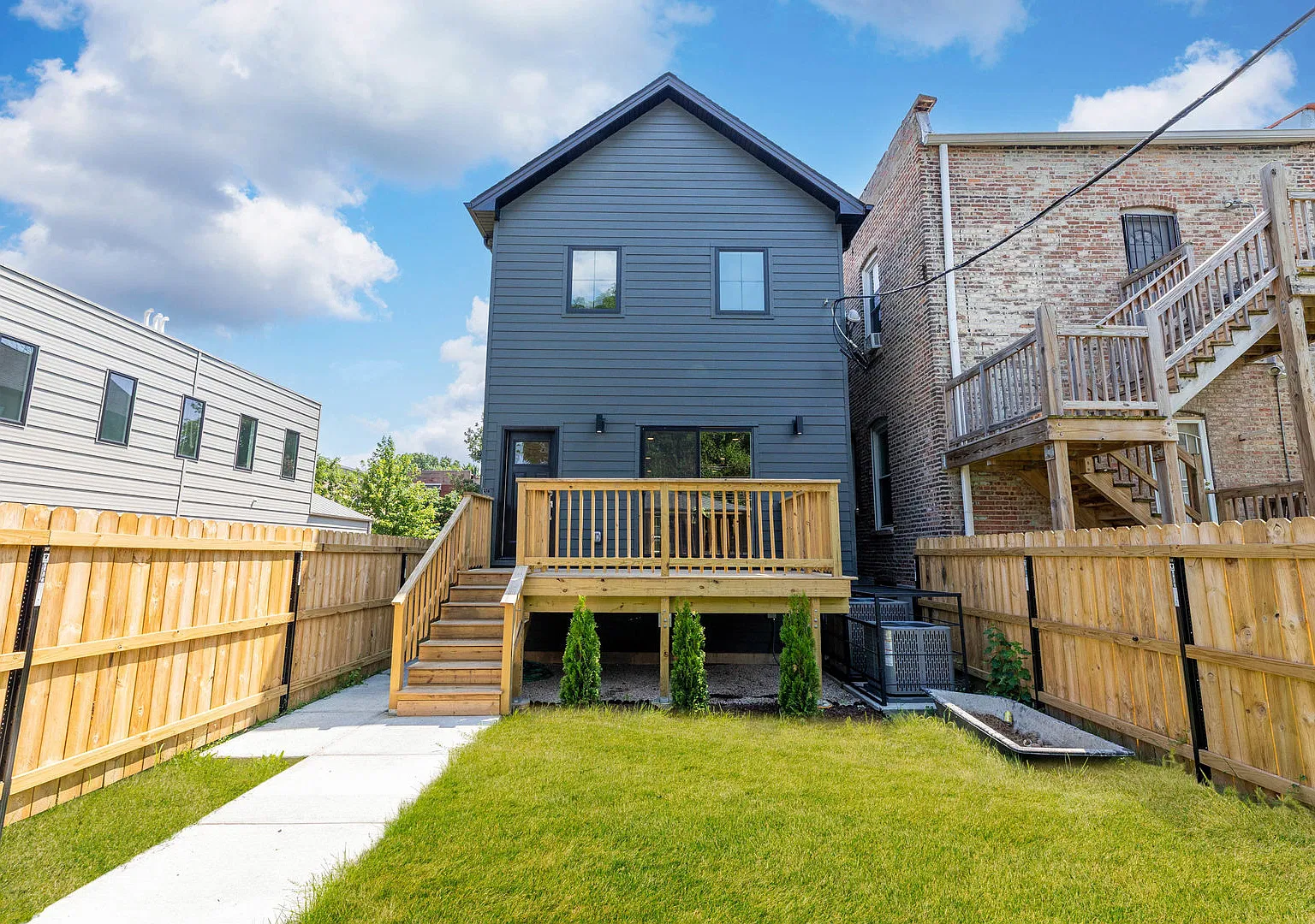 2 bed, 1175 sqft, $2,000 — Photo 3
