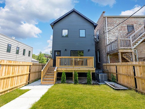 3rd image of 2832 W Wilcox St #1